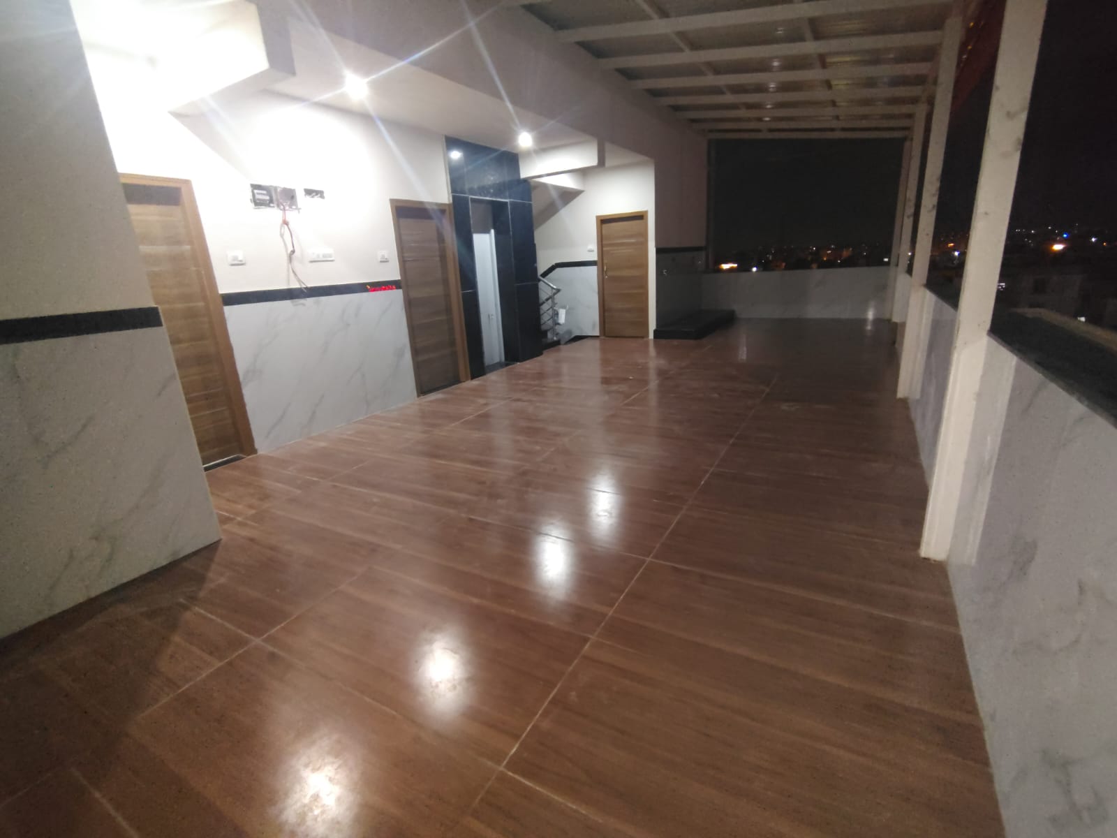 Hoodi site Redrock Continental